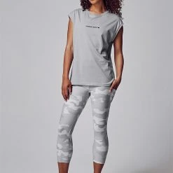 Running Bare Wild One Muscle Tee | Glacier Tops