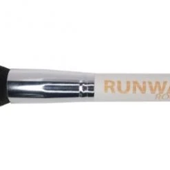 Studio 7 Runway Room Foundation Buffing Brush
