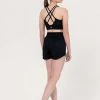 Uactiv Lillian Crop Top | Black