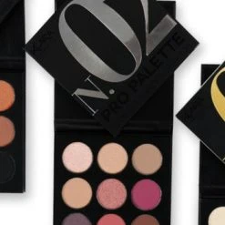 Klara Cosmetics Klara Pro Eyeshadow Palette Accessories